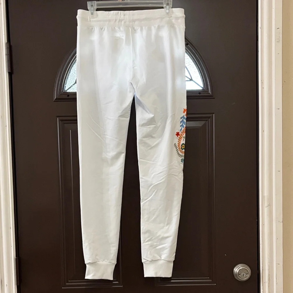Wynn Elegant White Floral Joggers Size S